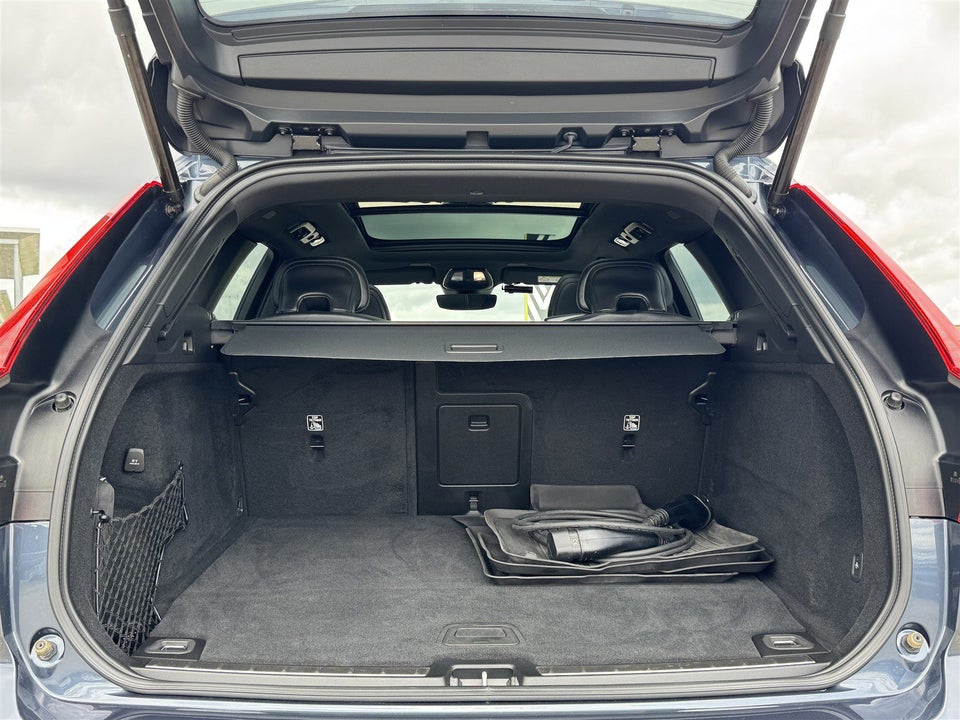 Volvo XC60 2,0 T6 ReCharge R-Design aut. AWD 5d