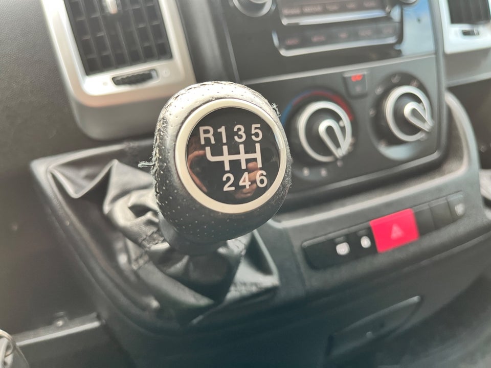 Peugeot Boxer 435 2,2 BlueHDi 165 L2H2 Ultimate