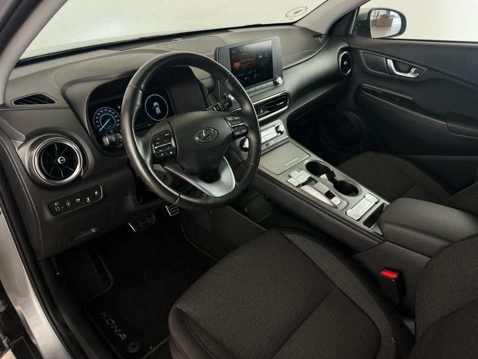 Hyundai Kona 39 EV Essential 5d