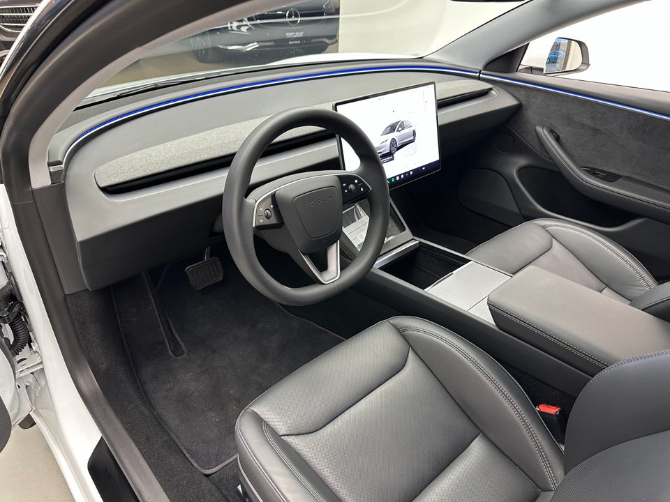 Tesla Model 3 Long Range AWD 4d