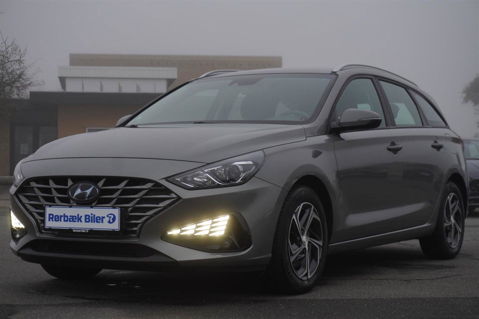 Hyundai i30 1,0 T-GDi Essential stc. DCT 5d