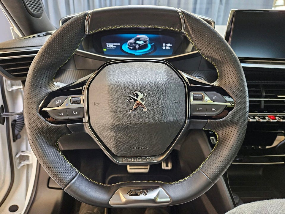 Peugeot e-2008 50 GT Sky 5d