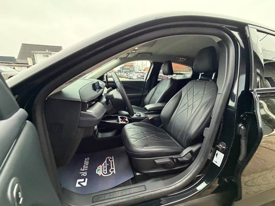 Ford Mustang Mach-E 75 Standard Range 5d