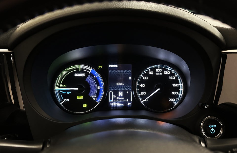 Mitsubishi Outlander 2,4 PHEV Instyle CVT 4WD 5d