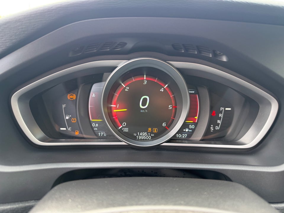 Volvo V40 1,6 D2 115 Momentum aut. 5d