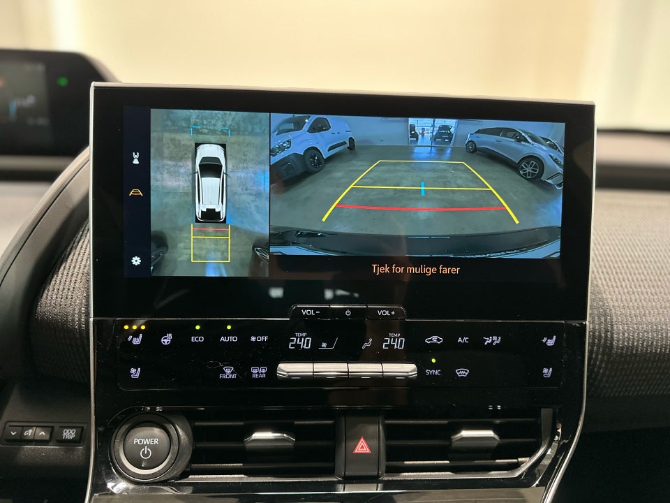 Toyota bZ4X Executive 5d