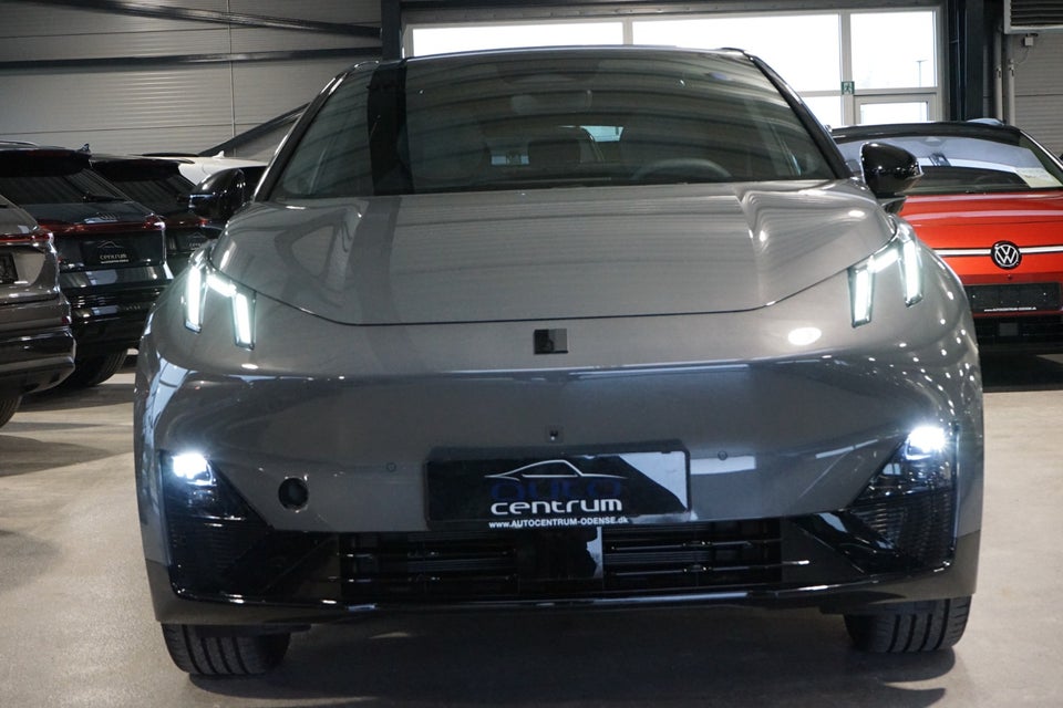 Lynk & Co 02 More 5d