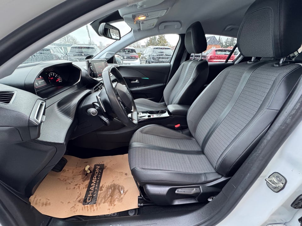 Peugeot 208 1,2 PureTech 100 Evolution EAT8 5d