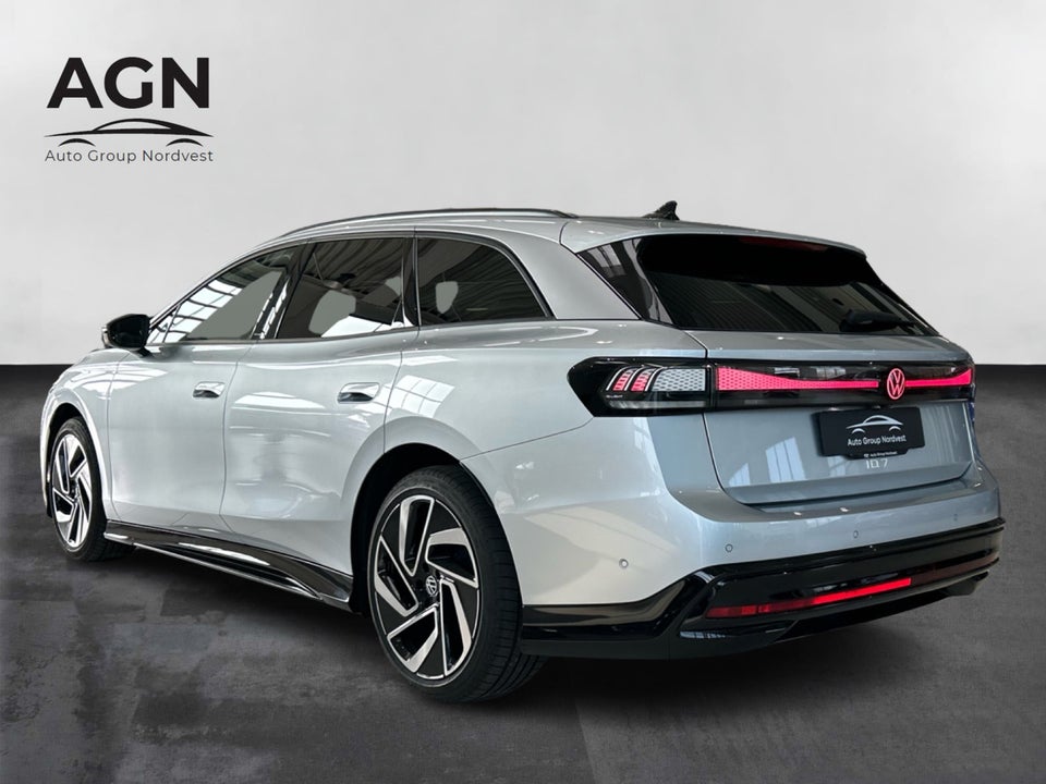 VW ID.7 77 Style+ Tourer 5d