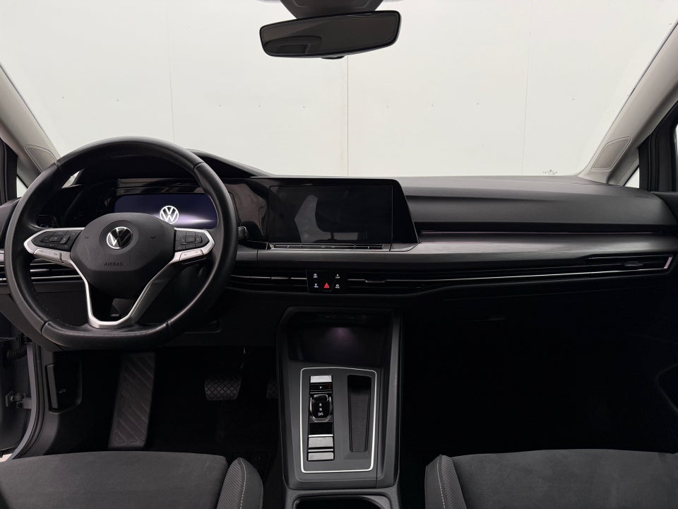 VW Golf VIII 1,4 eHybrid DSG 5d