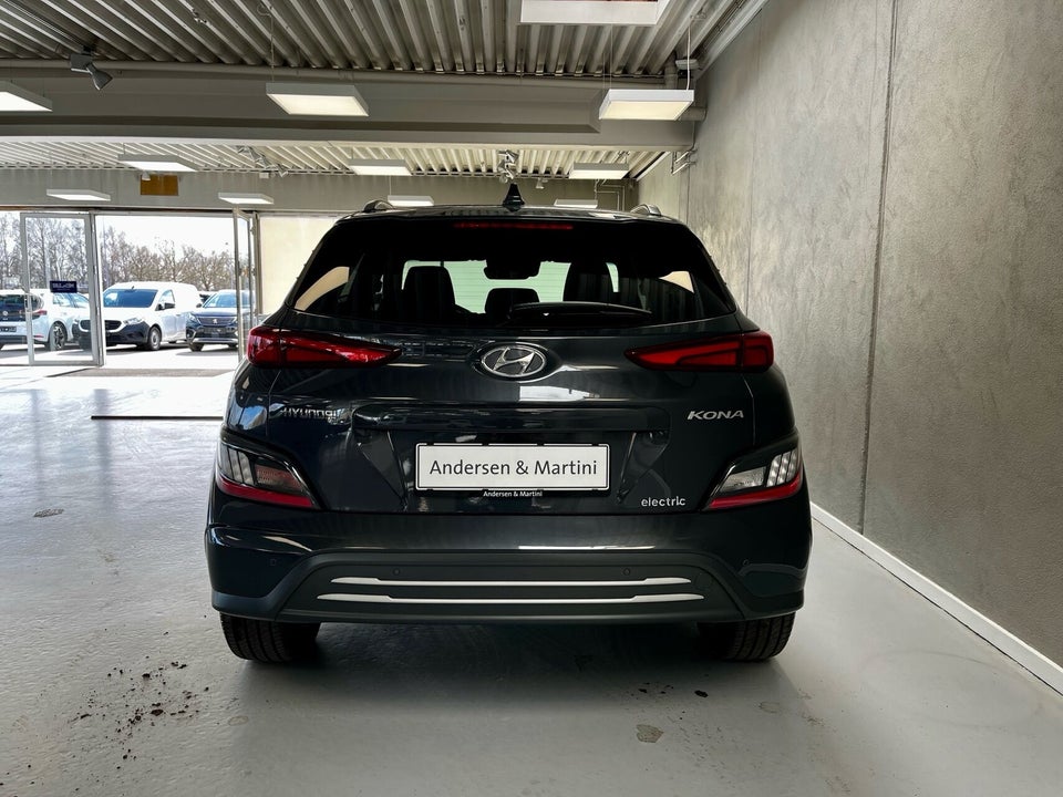 Hyundai Kona 39 EV Essential 5d