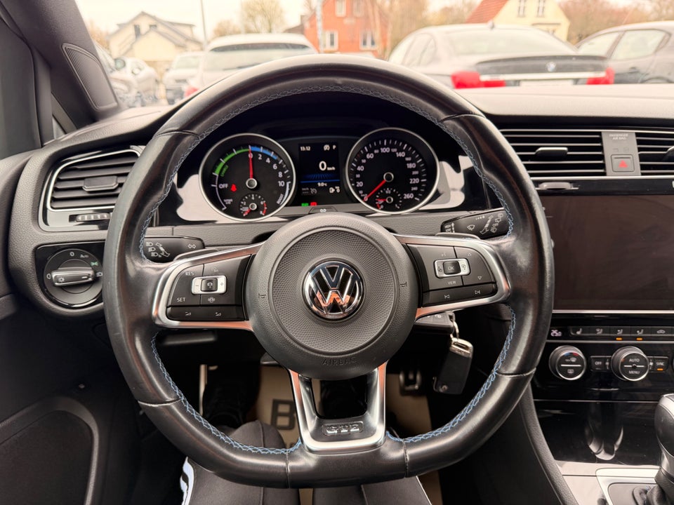 VW Golf VII 1,4 GTE DSG 5d