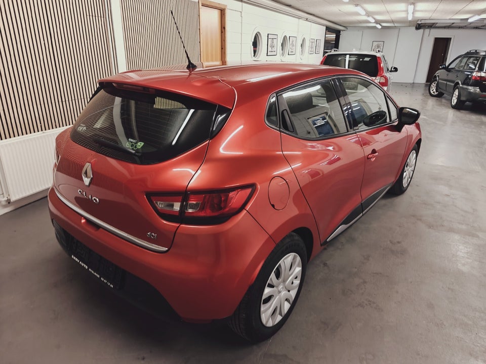 Renault Clio IV 1,5 dCi 75 Expression 5d