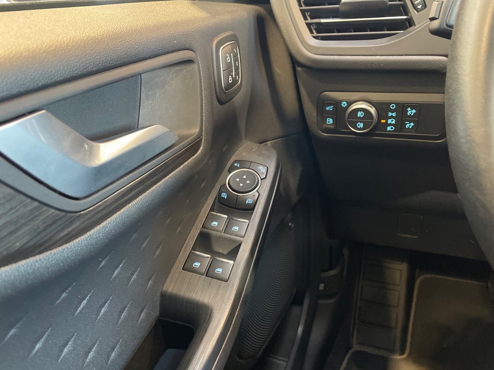 Ford Kuga 2,5 PHEV Vignale CVT 5d