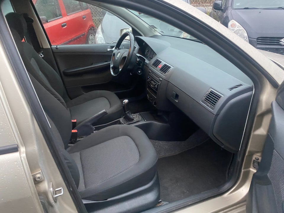 Skoda Fabia 1,2 12V Ambiente 5d