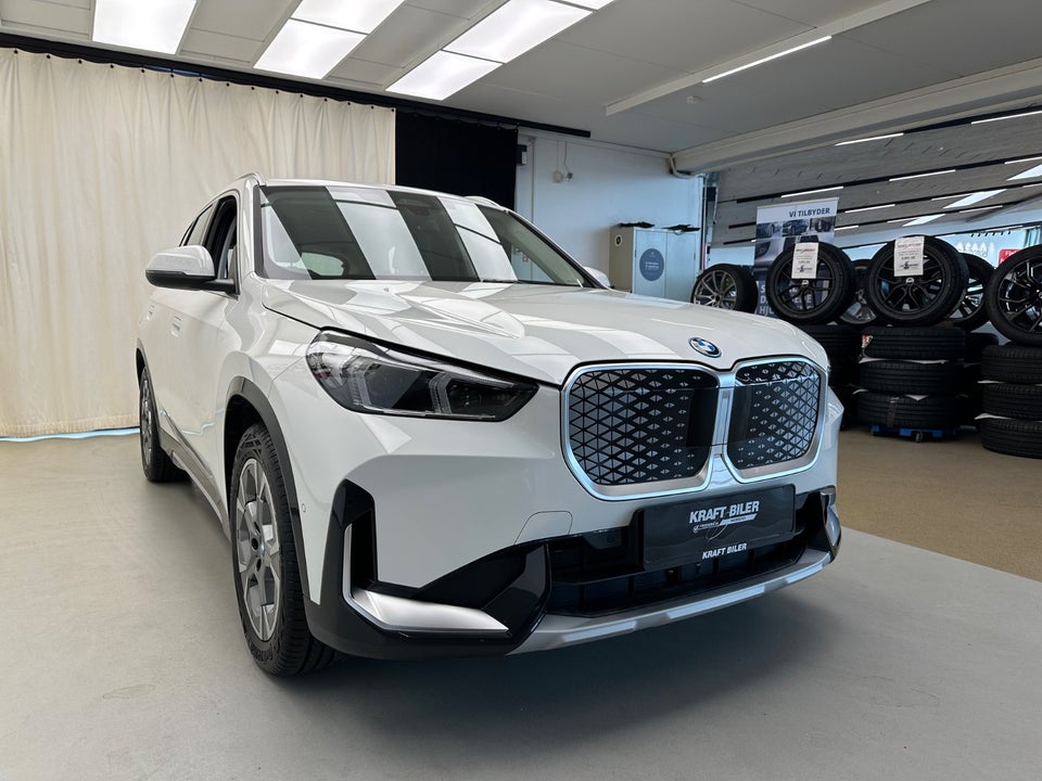 BMW iX1 eDrive20 X-Line 5d