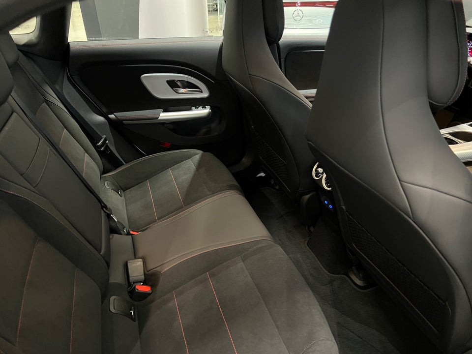 Mercedes CLA250+ EQ AMG Advance Plus 4d