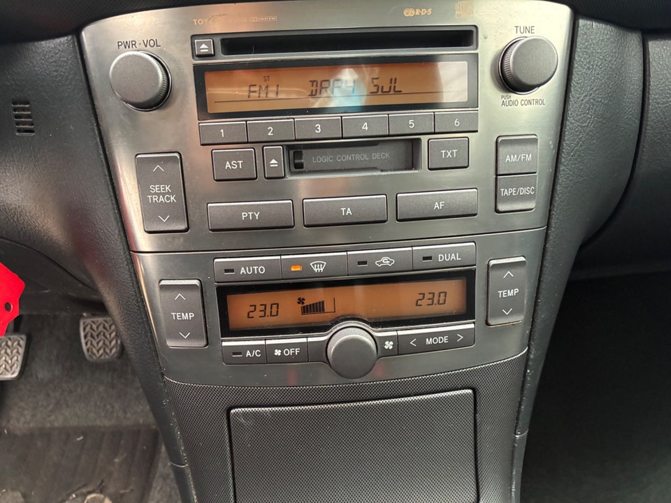 Toyota Avensis 1,8 VVT-i Sol stc. 5d