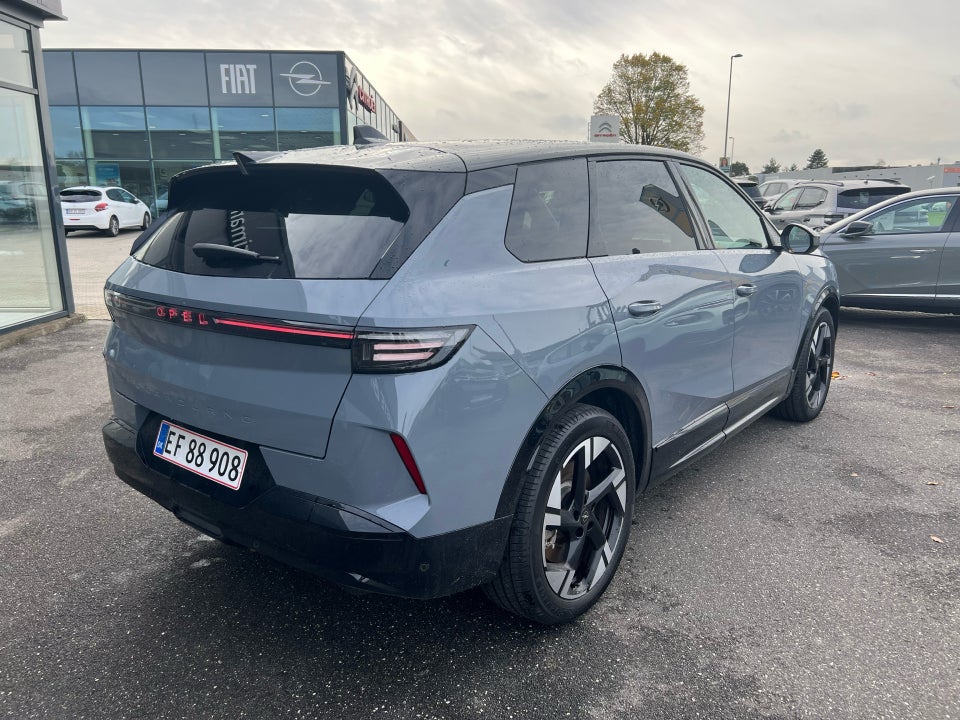 Opel Grandland-e 73 GS Sky 5d