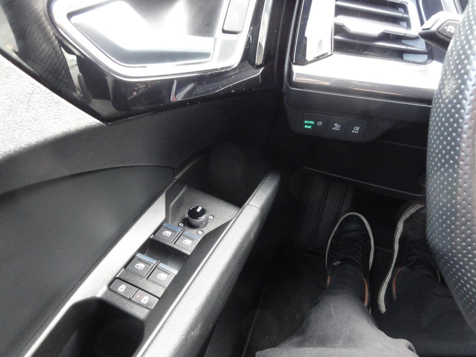 Audi Q4 e-tron 40 S-line 5d