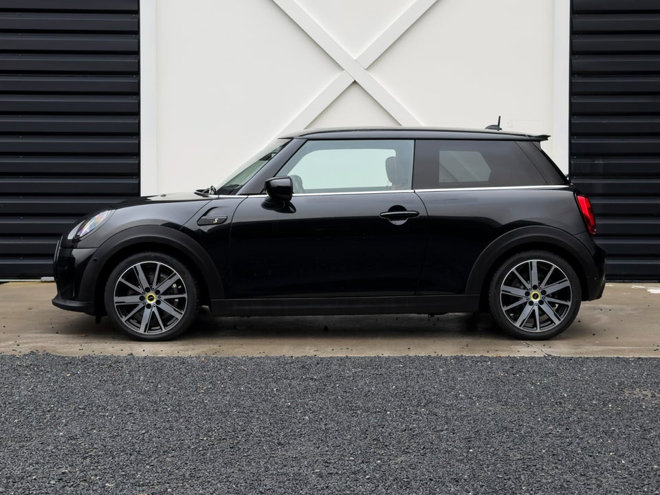 MINI Cooper SE Classic Trim 3d