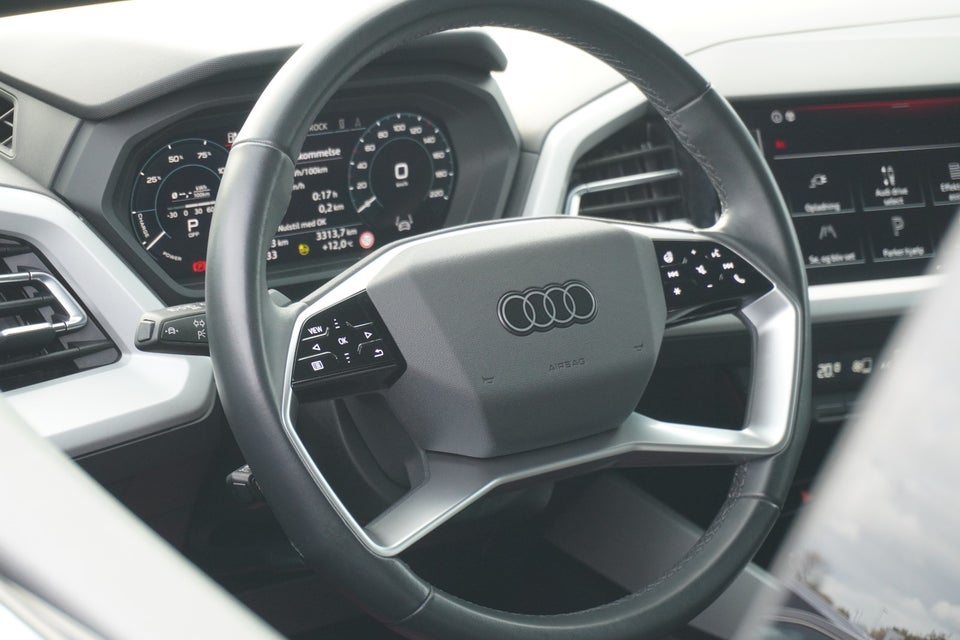 Audi Q4 e-tron 50 Attitude Sportback quattro 5d