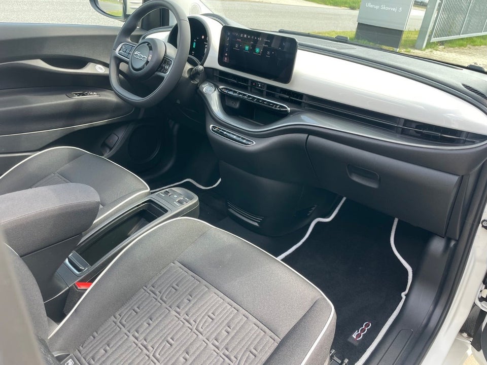 Fiat 500e 42 Icon Pack Cabrio 2d