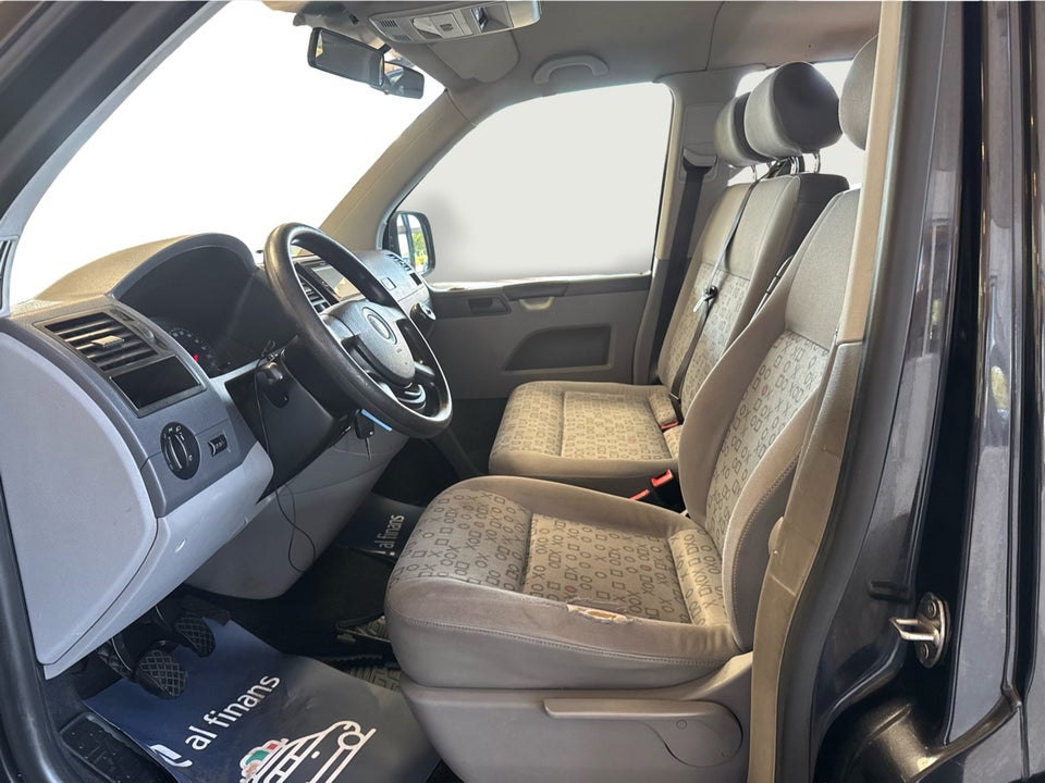 VW Caravelle 1,9 TDi 102 Trendline lang 4d
