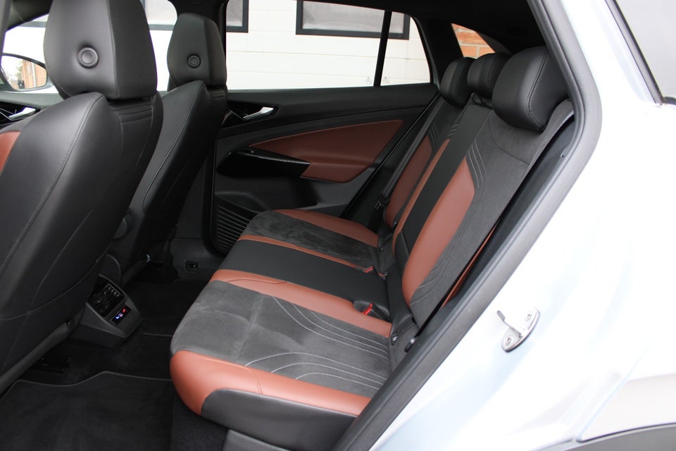 VW ID.4 77 Pro Performance Tech 5d