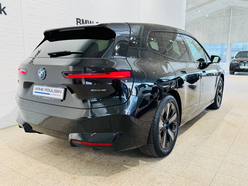 BMW iX xDrive40 Supercharged 5d