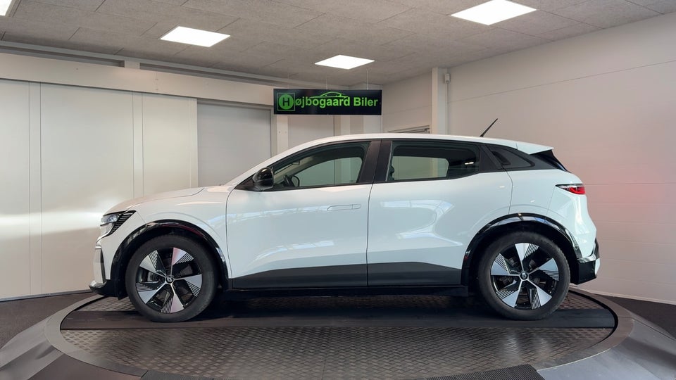 Renault Megane E-Tech 60 Equilibre 5d