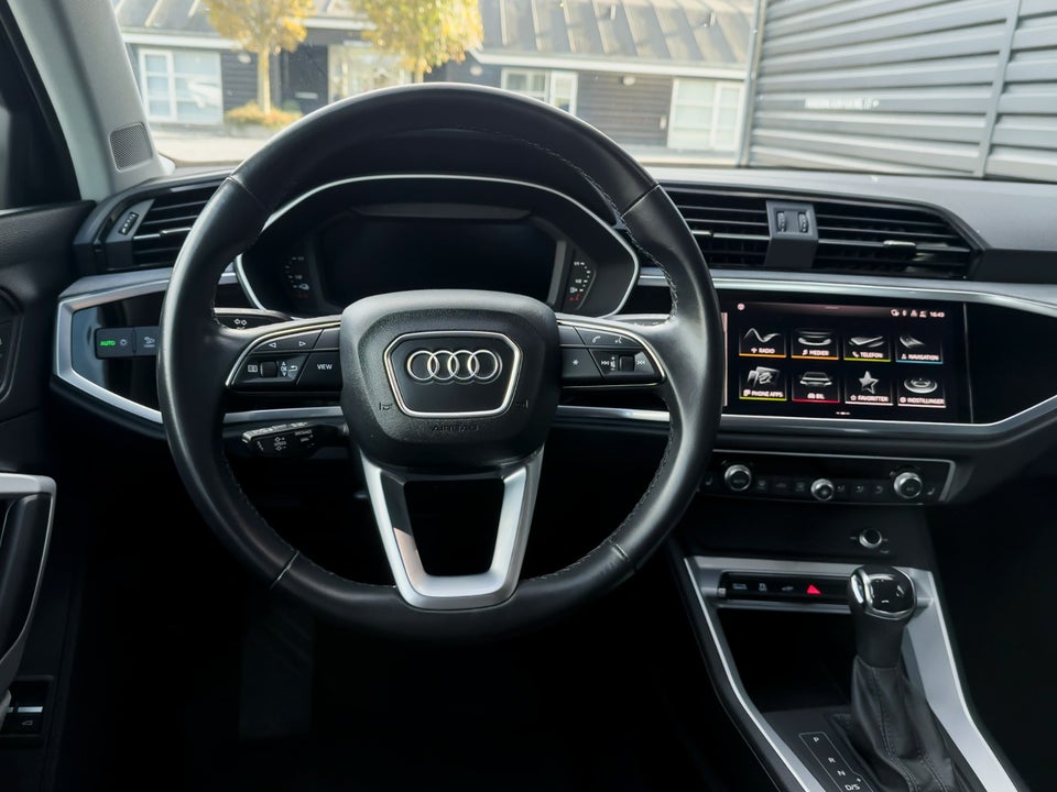 Audi Q3 45 TFSi e Attitude plus S-tr. 5d