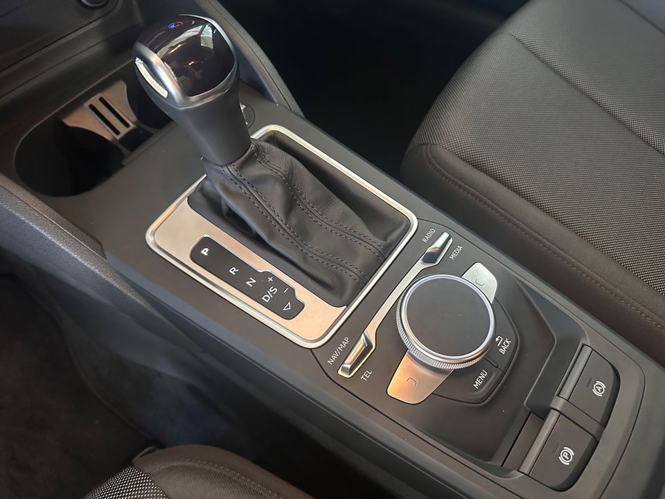 Audi Q2 35 TFSi Prestige S-tr. Van 5d