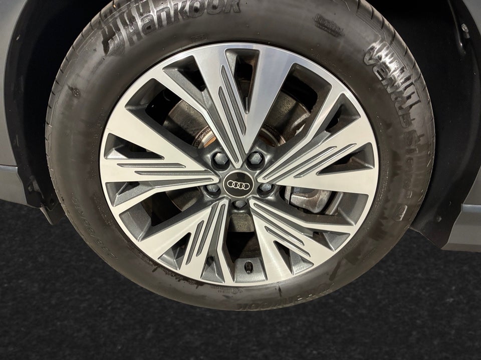 Audi Q4 e-tron 45 Progress 5d