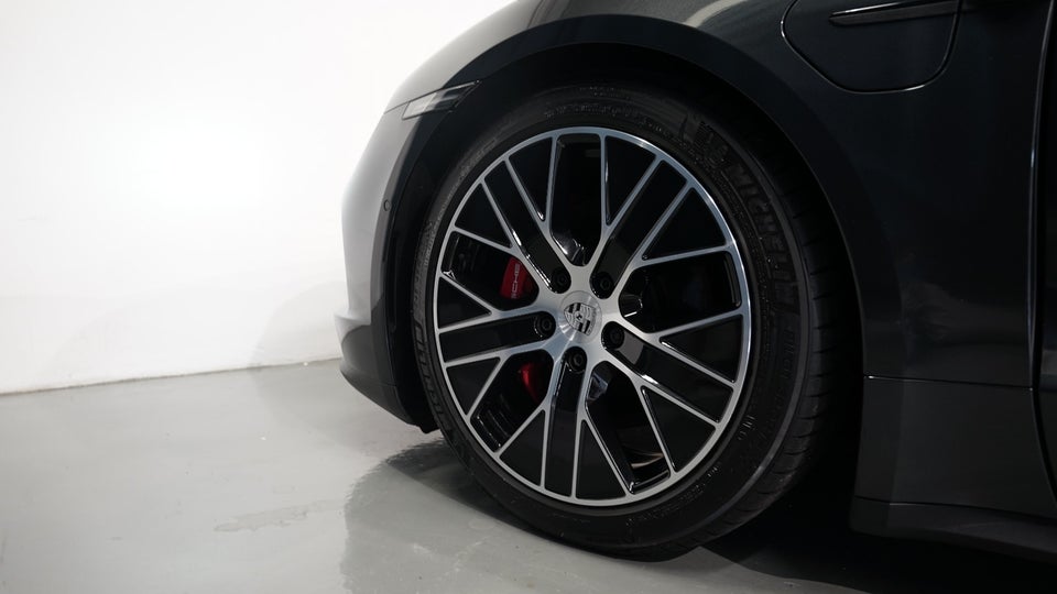 Porsche Taycan 4S Performance+ 4d