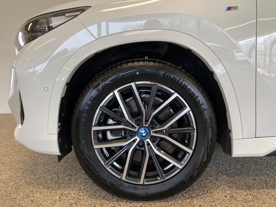 BMW iX1 xDrive30 Fully Charged M-Sport 5d