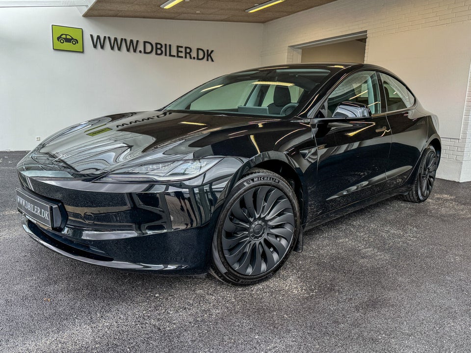 Tesla Model 3 RWD 4d
