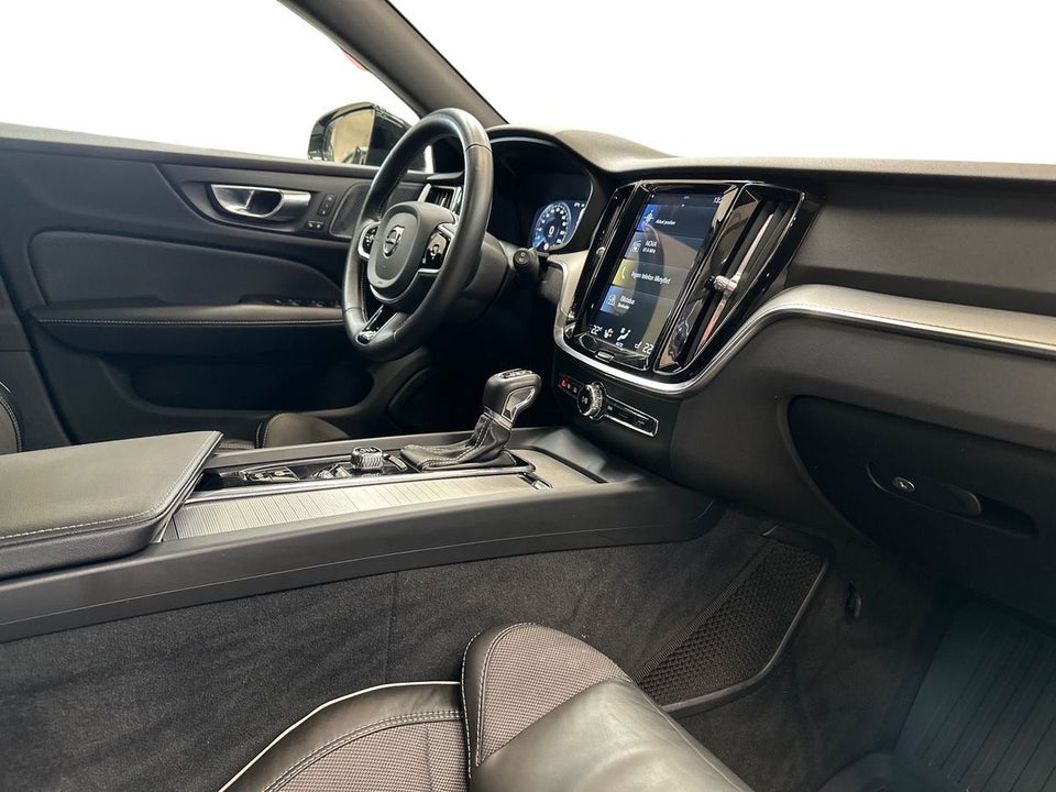 Volvo V60 2,0 T5 250 R-Design aut. 5d