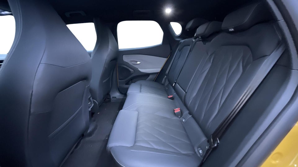 Ford Capri 82 Premium Extended Range 5d