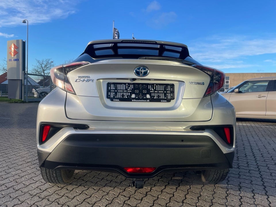 Toyota C-HR 1,8 Hybrid Premium Selected CVT 5d