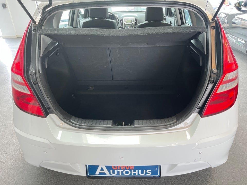 Hyundai i30 1,6 CRDi 90 Classic Sense Eco 5d