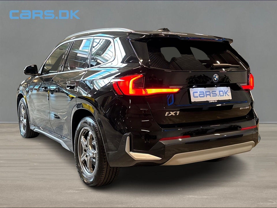 BMW iX1 eDrive20 X-Line 5d