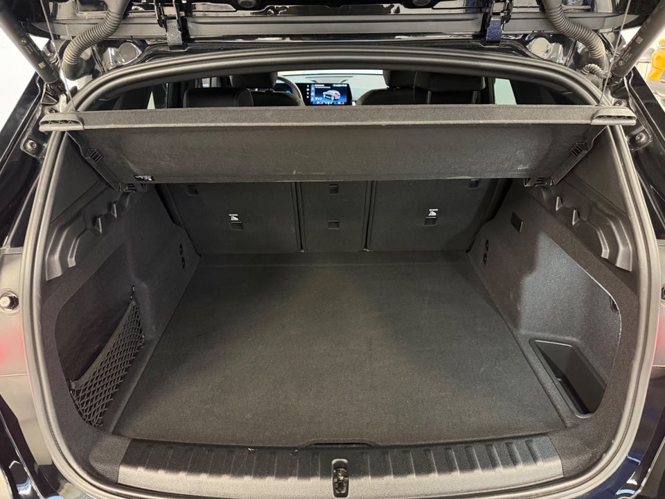 BMW iX1 eDrive20 X-Line 5d