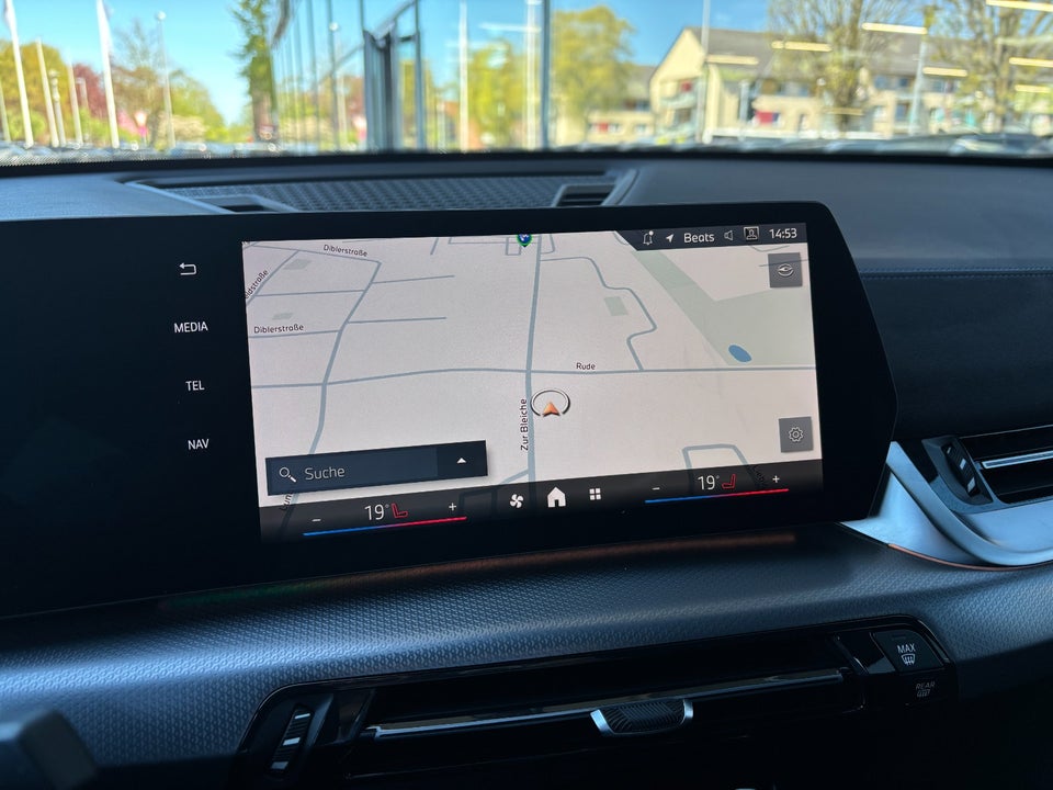 BMW iX2 eDrive20 M-Sport Premium 5d