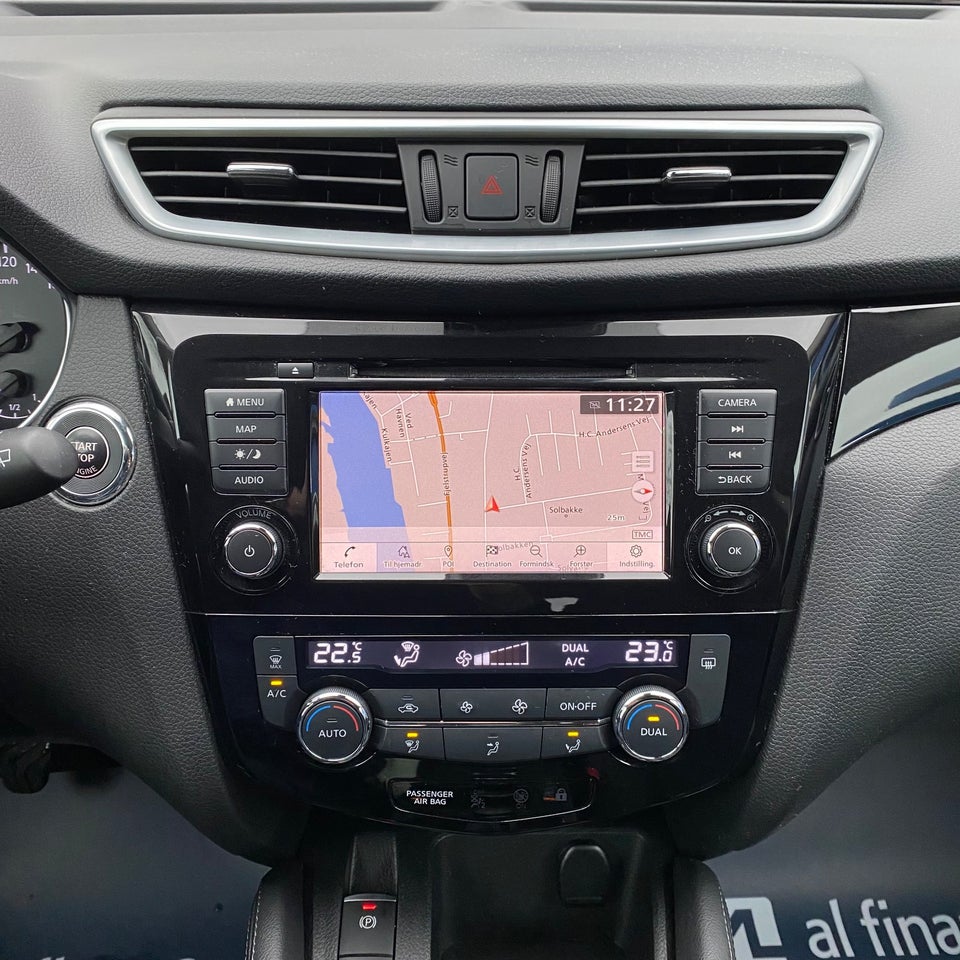 Nissan Qashqai 1,3 Dig-T 140 N-Connecta 5d