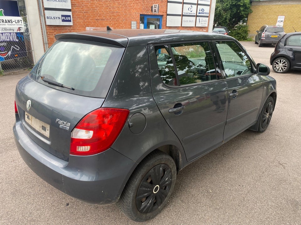Skoda Fabia 1,4 16V Ambiente 5d