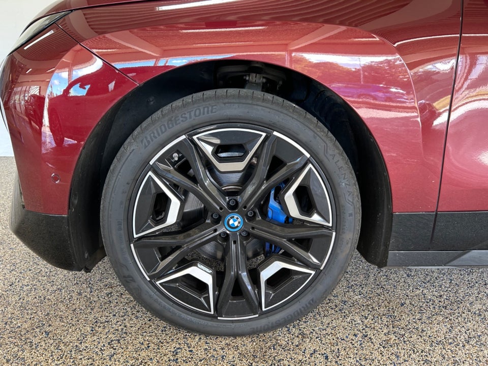 BMW iX xDrive40 Fully Charged Sport 5d