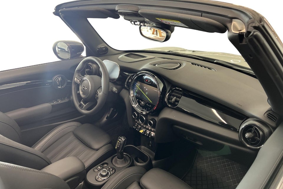 MINI Cooper SE Cabriolet 2d