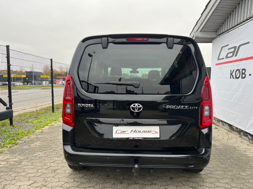 Toyota ProAce City Verso 1,5 D 102 Medium Family 5d