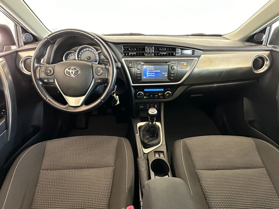 Toyota Auris 2,0 D-4D T2+ 5d